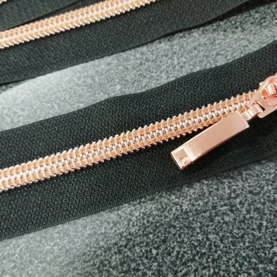 ruusukulta vetoketju