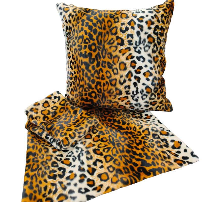 leopardi koristetyyny